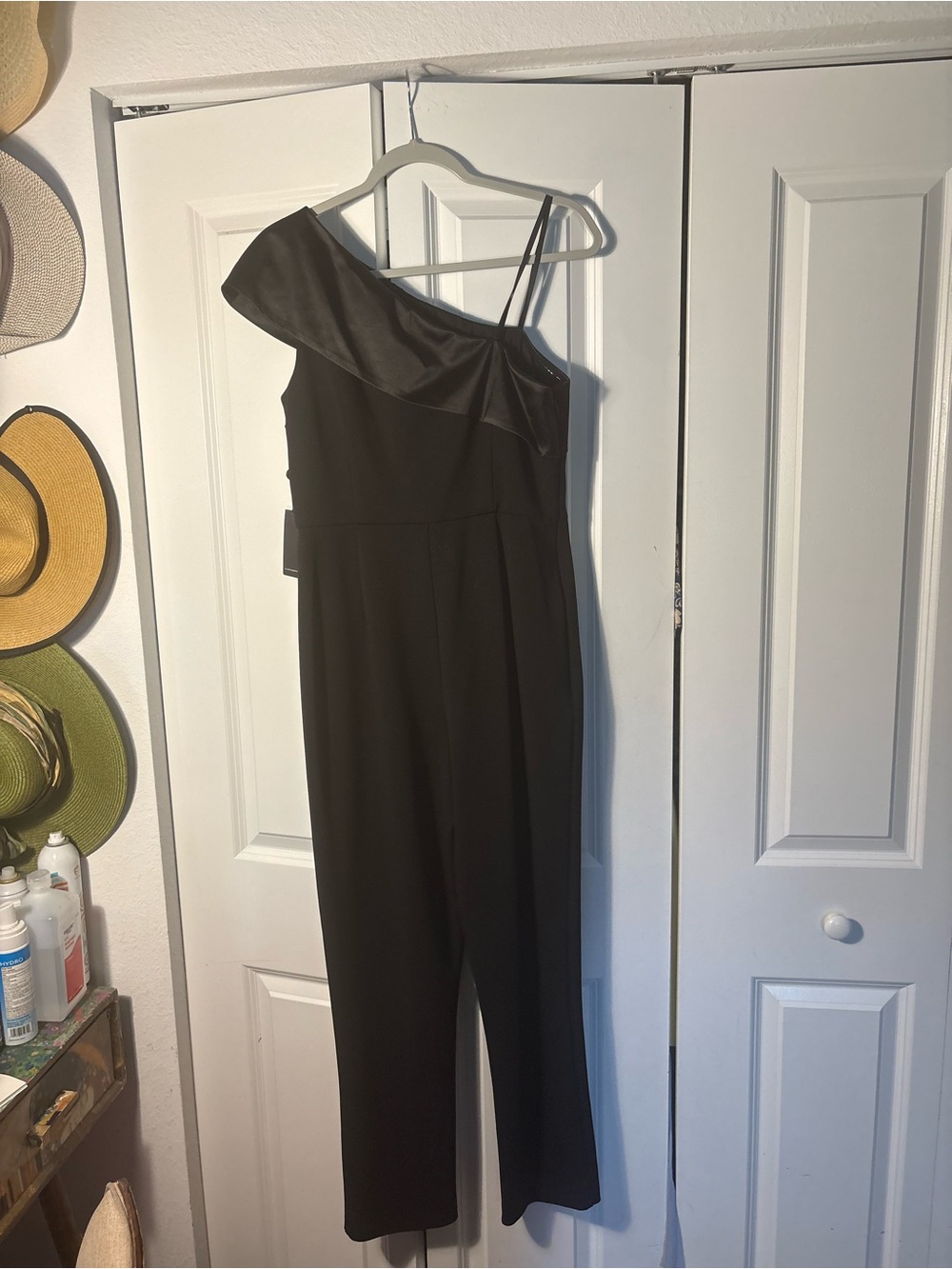 ADRIANNE PAPELL One-Shoulder Black Jumpsuit with Ruffle Accent